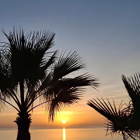 Waves & Dreams Дом отдыха